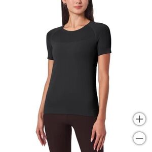 NWT Mondetta Women's Short Sleeve Seamless Tee breathable gym outdoor running